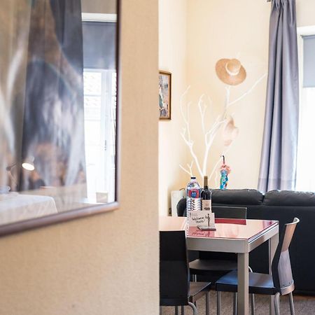 Guestready - Minimalistic Studio Downtown Porto Bagian luar foto