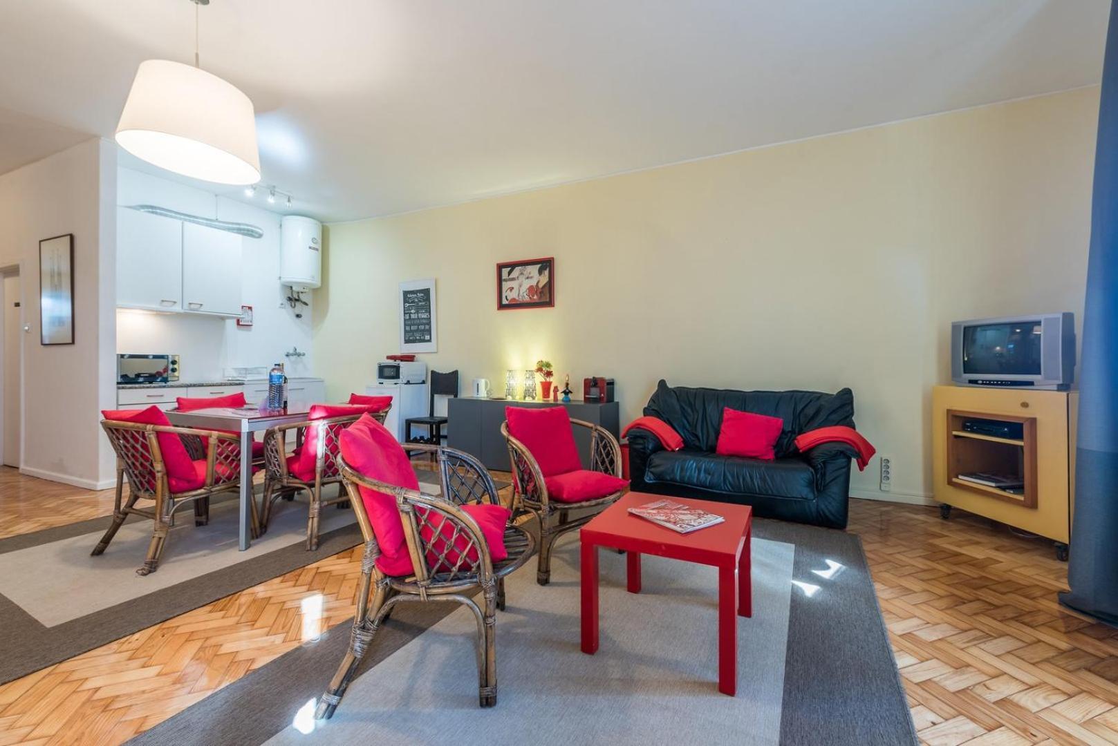 Guestready - Minimalistic Studio Downtown Porto Bagian luar foto