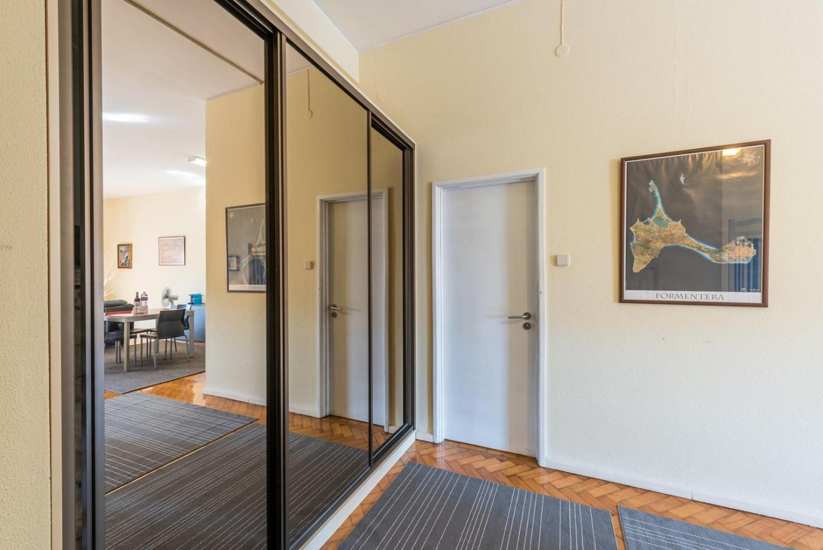 Guestready - Minimalistic Studio Downtown Porto Bagian luar foto