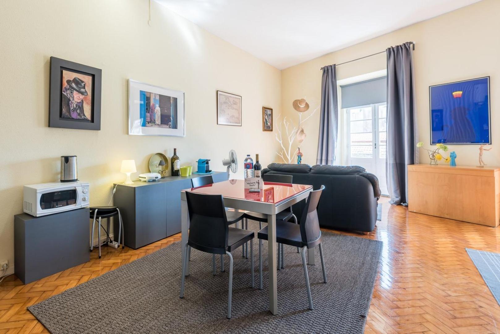 Guestready - Minimalistic Studio Downtown Porto Bagian luar foto