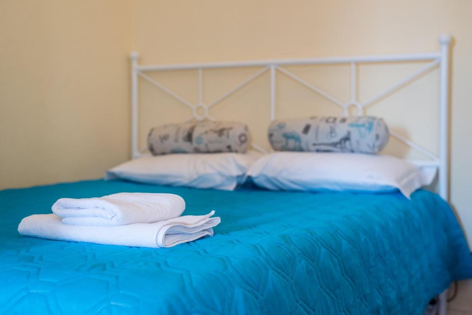 Guestready - Minimalistic Studio Downtown Porto Bagian luar foto