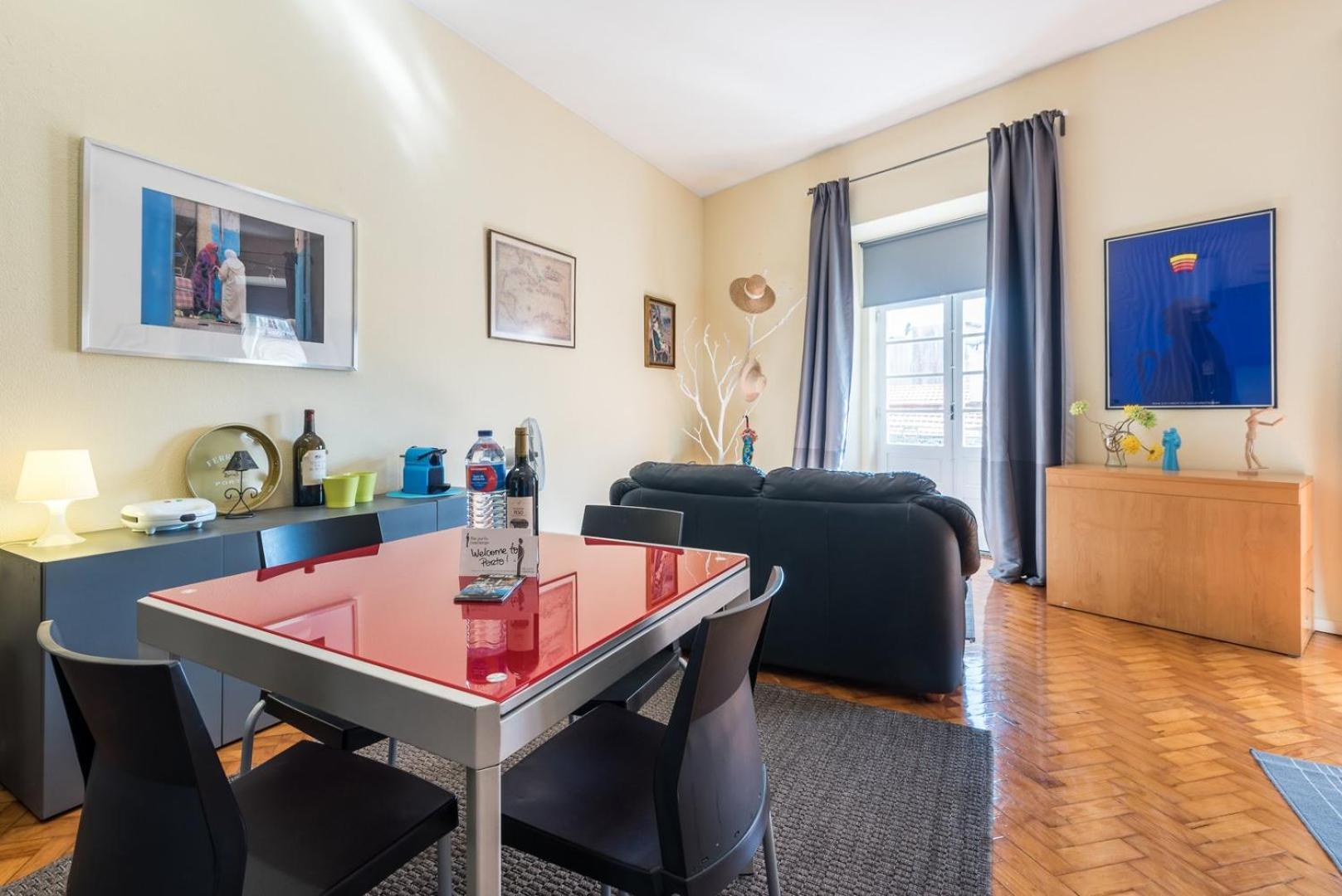 Guestready - Minimalistic Studio Downtown Porto Bagian luar foto
