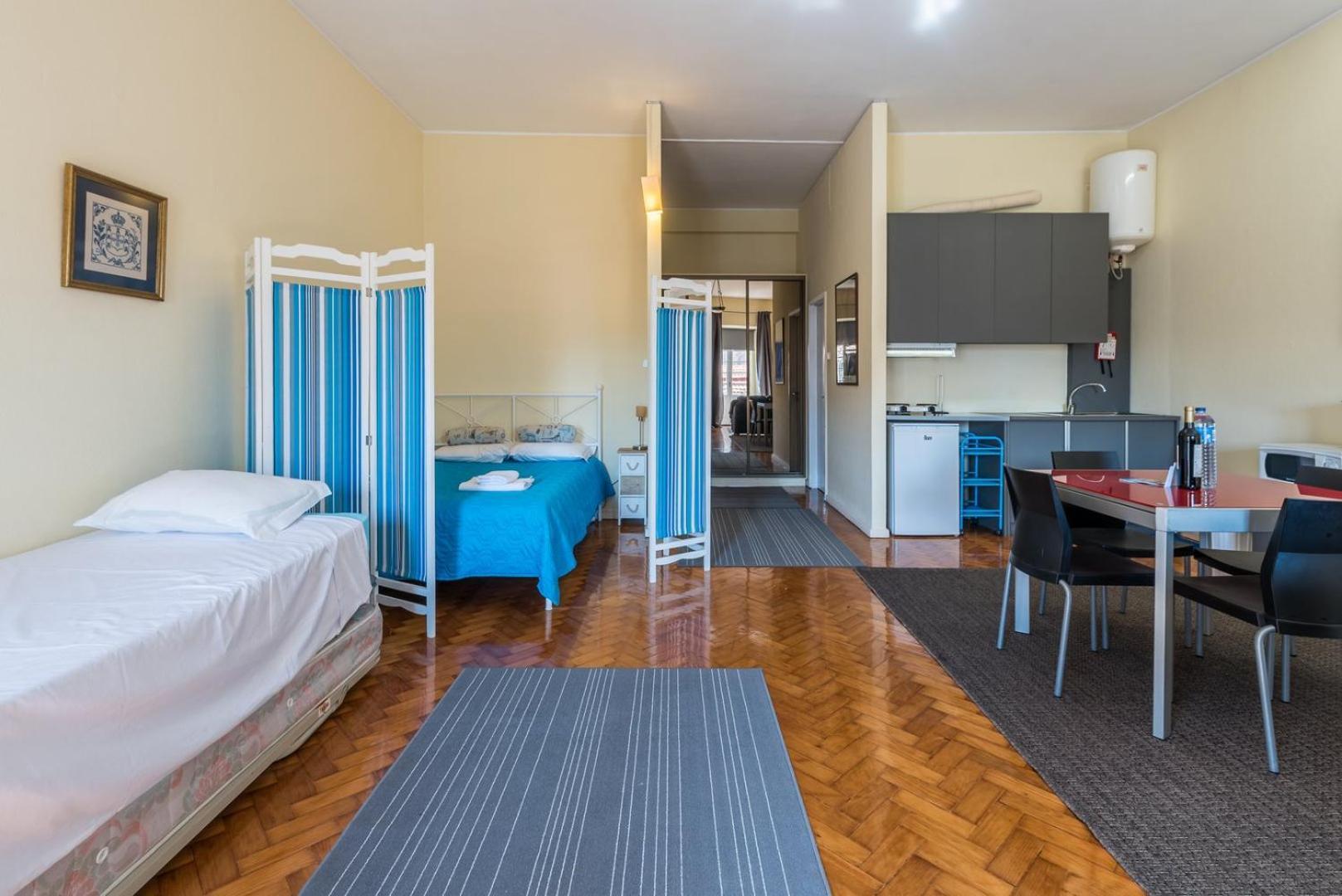 Guestready - Minimalistic Studio Downtown Porto Bagian luar foto