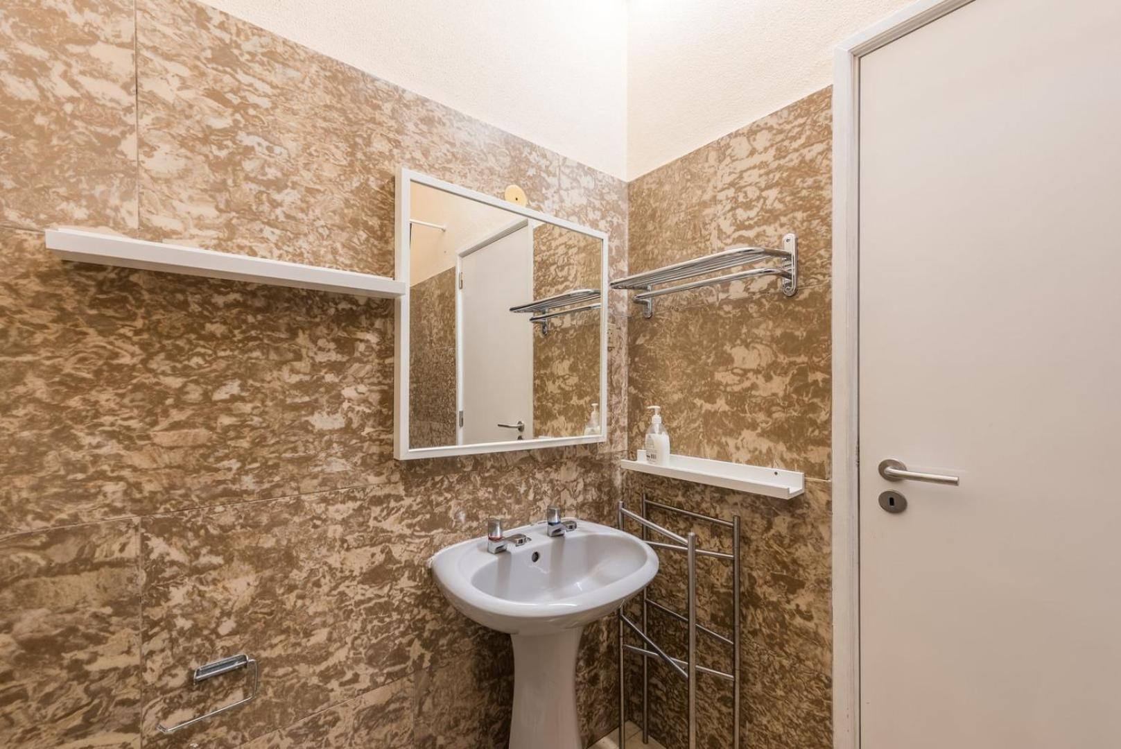 Guestready - Minimalistic Studio Downtown Porto Bagian luar foto